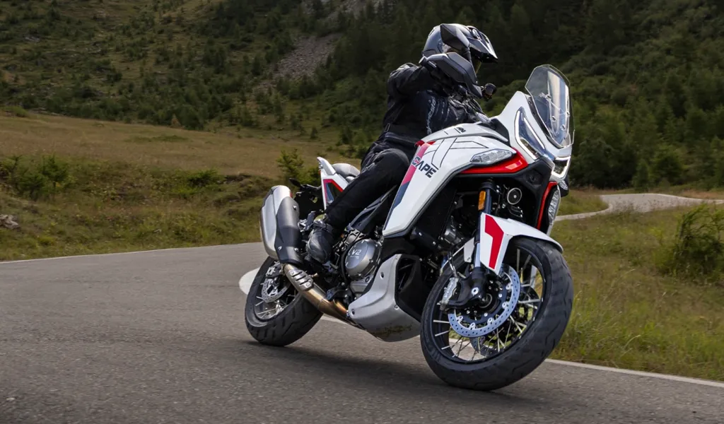 Moto Morini X-Cape 1200: perché sceglierla nel 2026